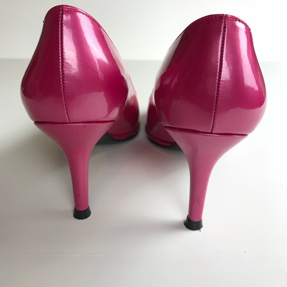 Stuart Weitzman Patent Leather Heel - Picture 5 of 6